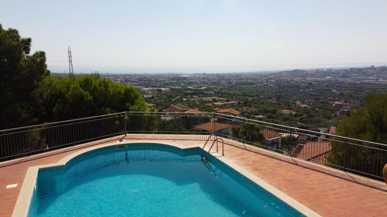 Holiday Flower Villa Panoramica Sul Golfo Di Catania 米斯泰尔比安科 外观 照片