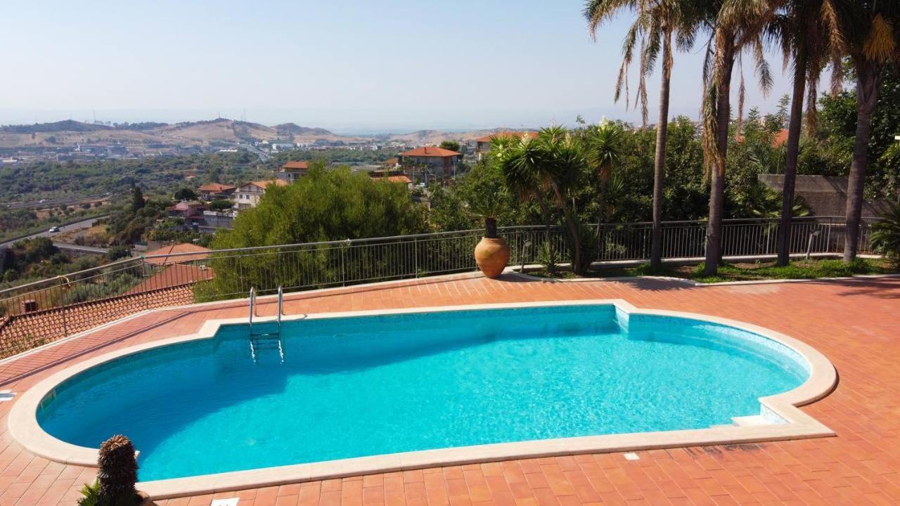Holiday Flower Villa Panoramica Sul Golfo Di Catania 米斯泰尔比安科 外观 照片