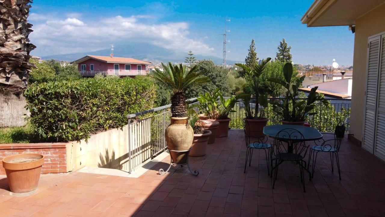 Holiday Flower Villa Panoramica Sul Golfo Di Catania 米斯泰尔比安科 外观 照片