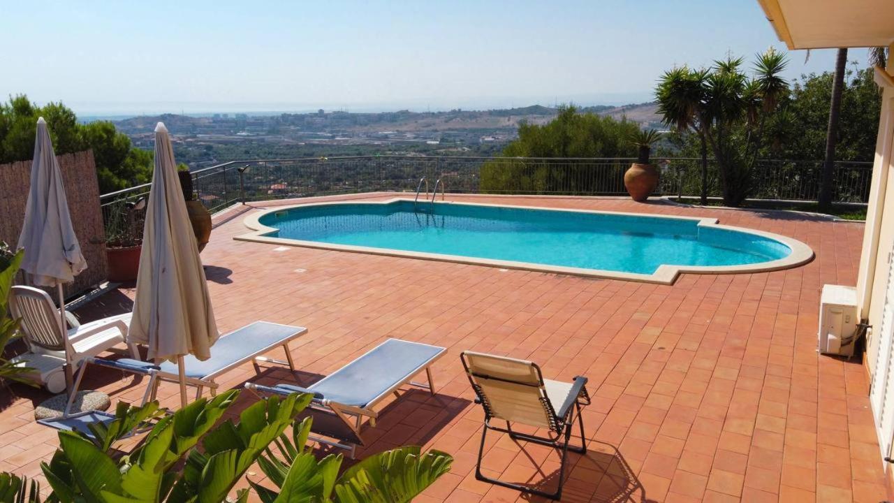 Holiday Flower Villa Panoramica Sul Golfo Di Catania 米斯泰尔比安科 外观 照片