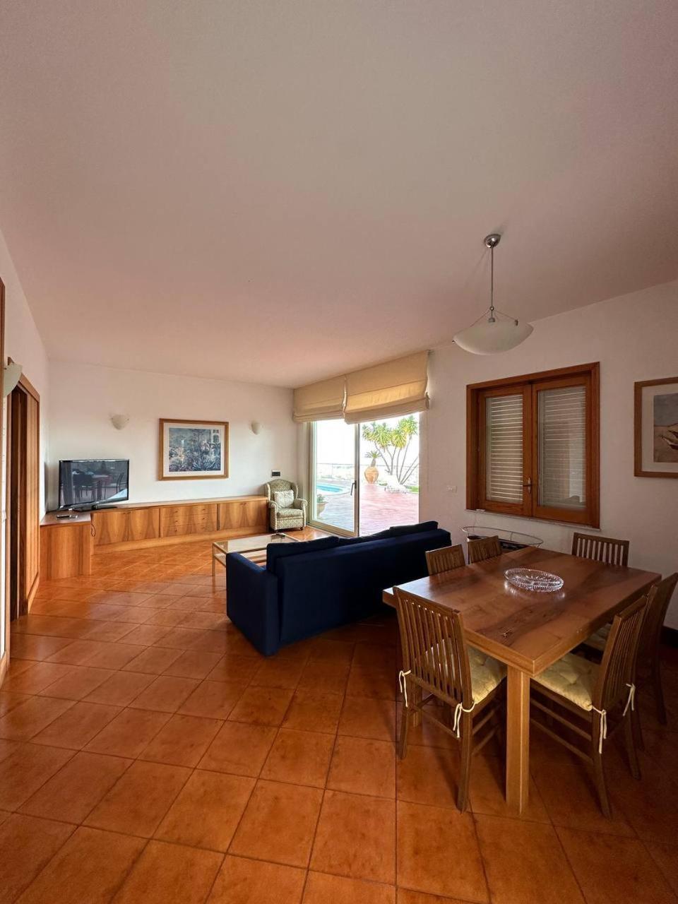 Holiday Flower Villa Panoramica Sul Golfo Di Catania 米斯泰尔比安科 外观 照片