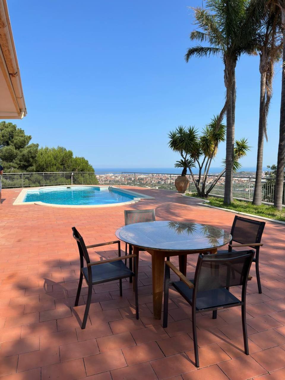 Holiday Flower Villa Panoramica Sul Golfo Di Catania 米斯泰尔比安科 外观 照片